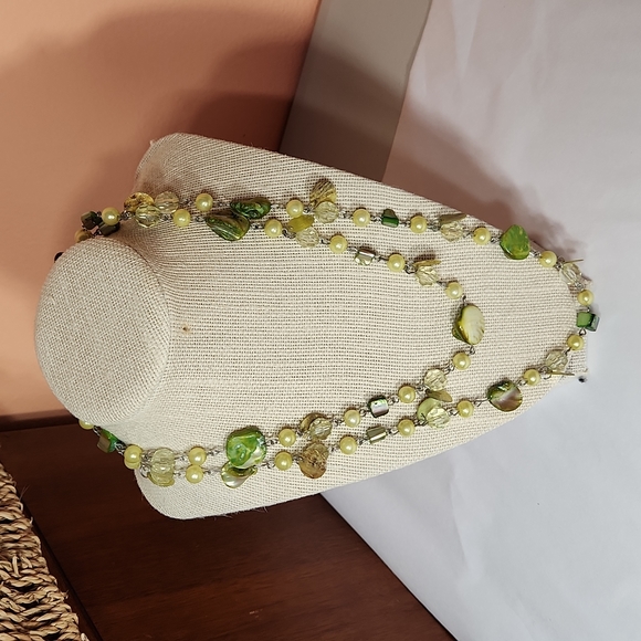 $5☃️Lot of 6 Fashion Jewelry 2 Necklaces & 4 Bracelets Green Themed Shell - Picture 4 of 15